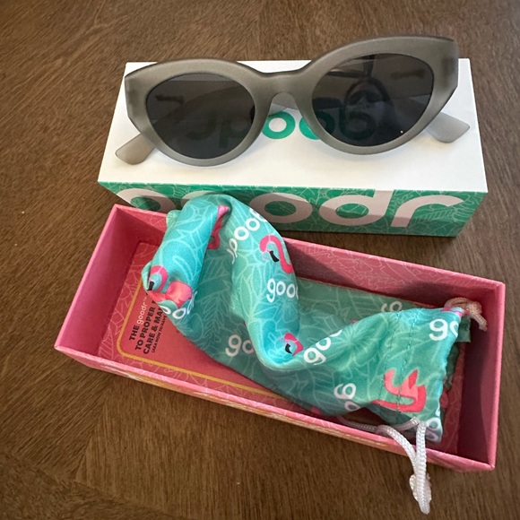 Goodr Moonbeam Daydream Sunglasses NIB Grey - Picture 6 of 9